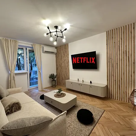 Mileticova Street, Keyless, Ac 公寓