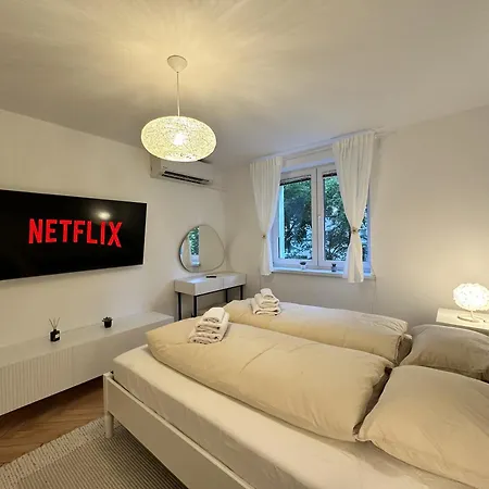 Mileticova Street, Keyless, Ac * Bratislava