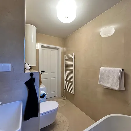 Mileticova Street, Keyless, Ac 公寓 布拉迪斯拉发