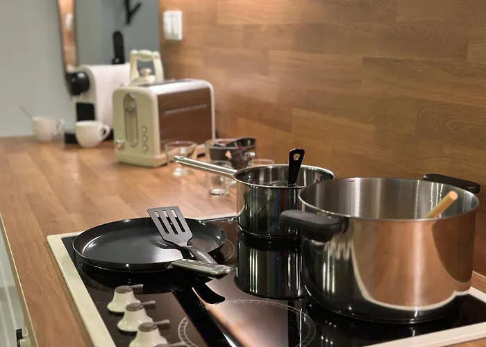 Mileticova Street, Keyless, Ac *