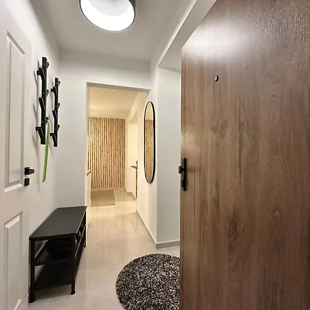 Mileticova Street, Keyless, Ac Братислава